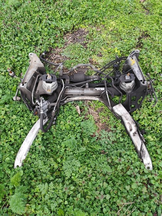 Преден мост(Магаре)-Bmw e60-e61-218кс-2005г