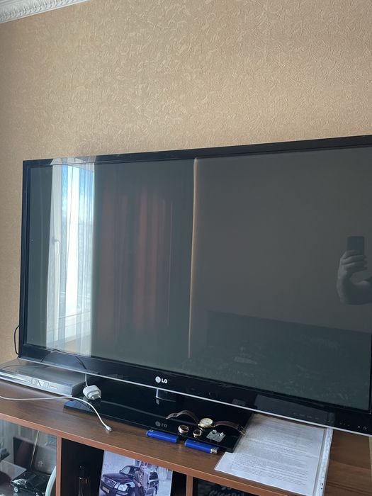 Продаю телевизор бошьшой