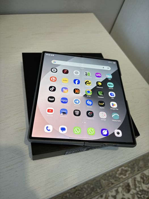 Samsung galaxy z fold 6
