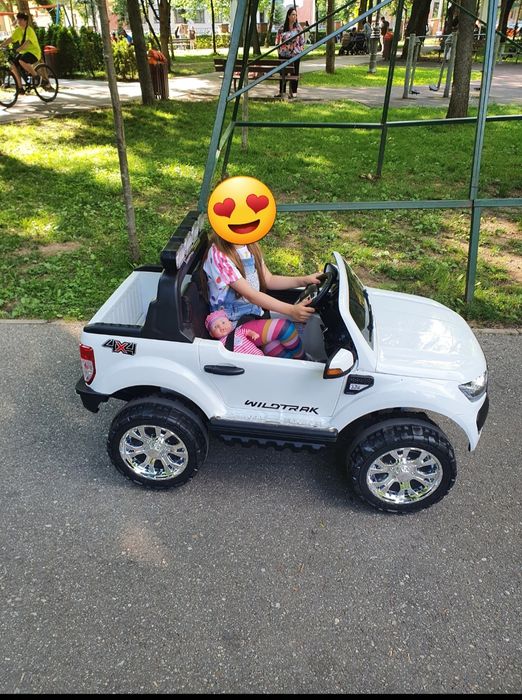 Vând masinuta electrica