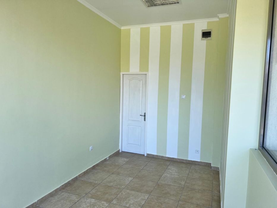 Дава се под наем Магазин в к.к. Слънчев бряг - 20 кв.м за 3060 € - Снимка #1