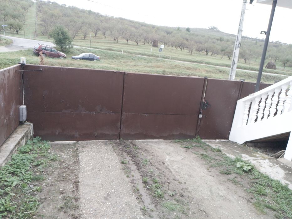 Porți fier cu sistem automat de deschidere