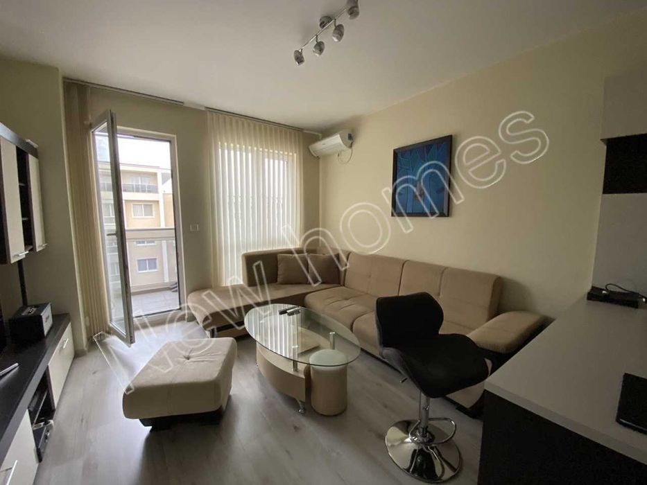 Продава се Тристаен апартамент в Пловдив, Христо Смирненски - 90 кв.м за 1300 €/кв.м - Снимка #1