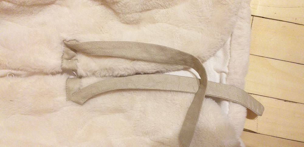 Пухен елек 140р.р на фирма Контраст