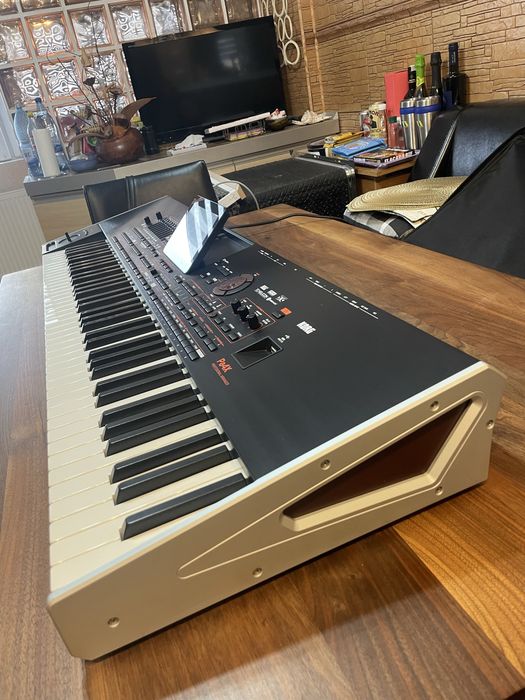 Vând orga  Korg PA4X/76 International