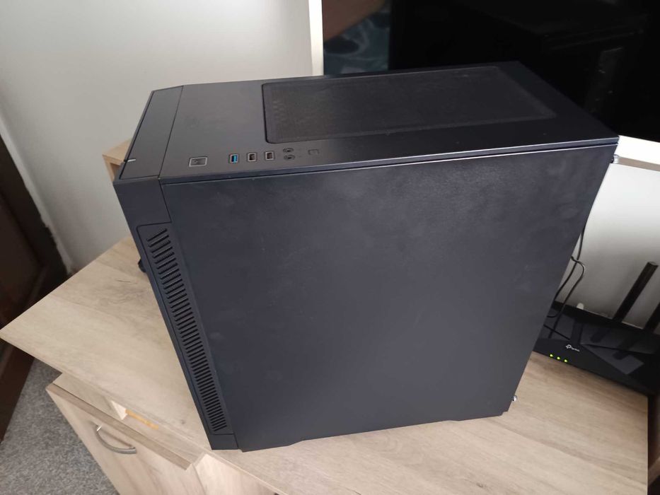 Sistem Gaming PC  - Ryzen 3 4100, RX 580 8GB, 16GB RAM, SSD 500GB