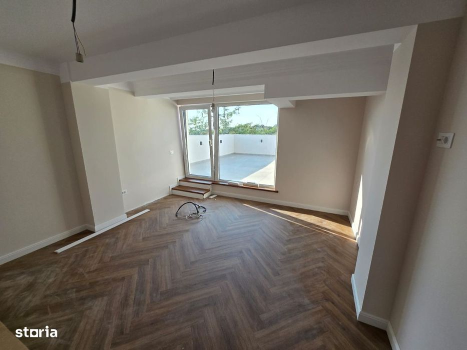 Penthouse ultramodern finalizat si intabulat. Vedere panoramica