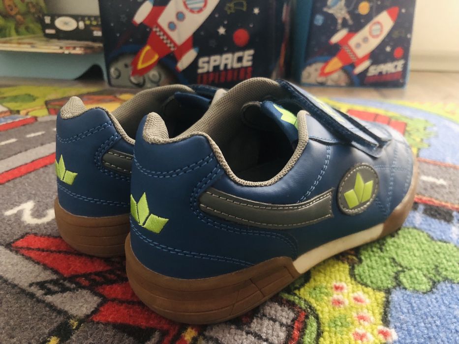 Маратонки за момче 34