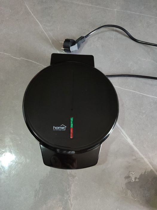 Продам вафельницу.