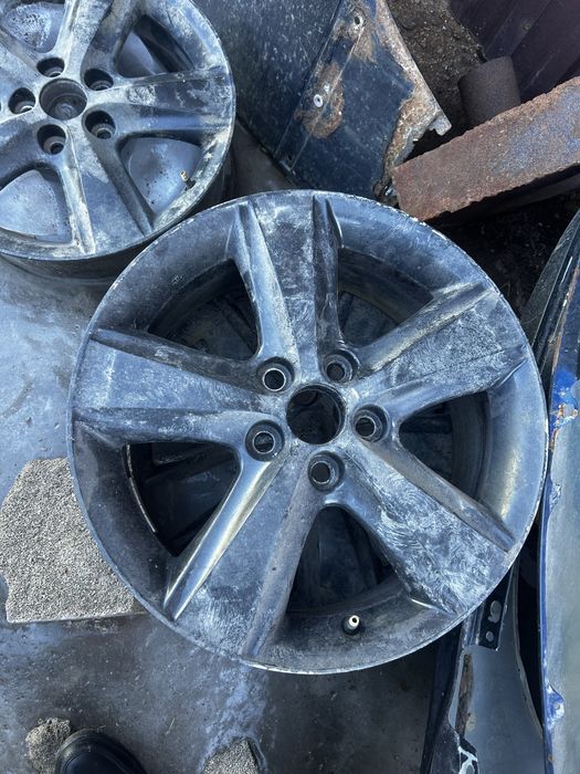 Продам диск на камри