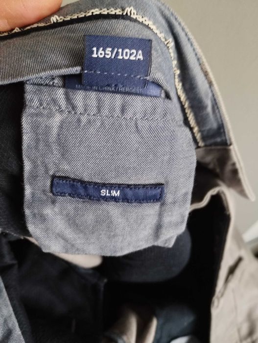 Панталони Gant и Mens размер 36.