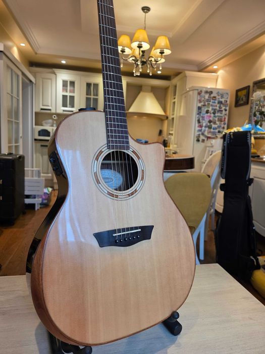 Електроакустична китара Washburn WCG20SCE Comfort Series + Премиум калъф Madarozzo
