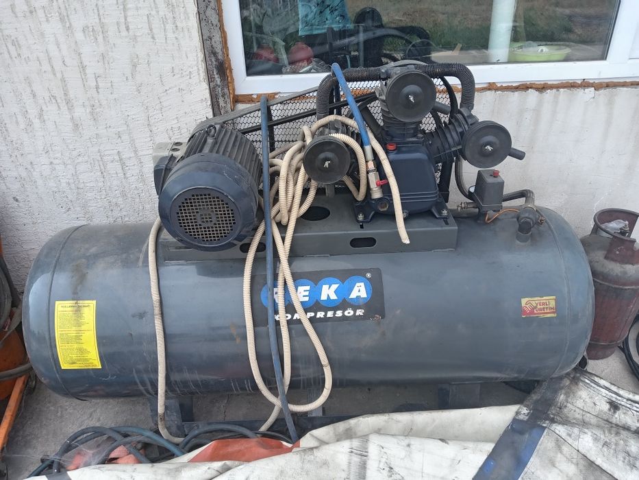 Продам компрессор срочно