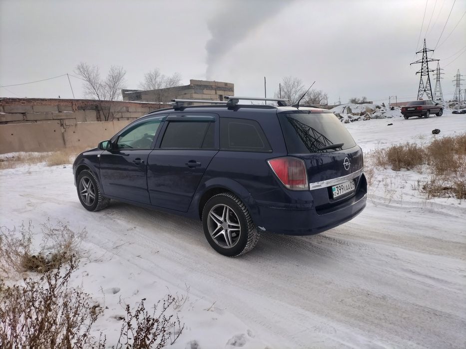 Опель астра Н 2008 год