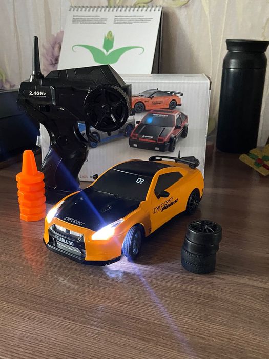 Дрифт машинка на радиоуправлении