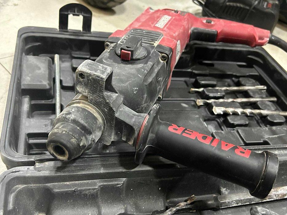 Перфоратор RAIDER RD-HD 38 800W 26mm 4 функции 2.5J