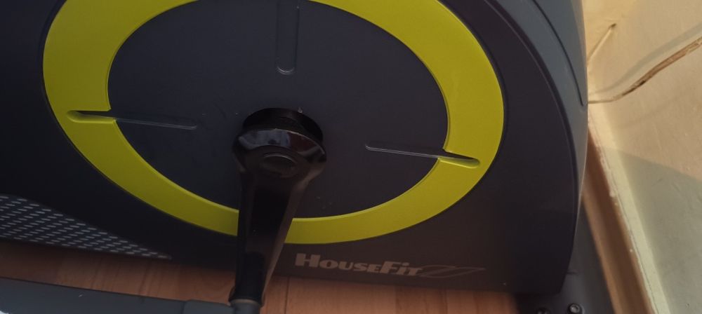 Эллиптический тренажёр