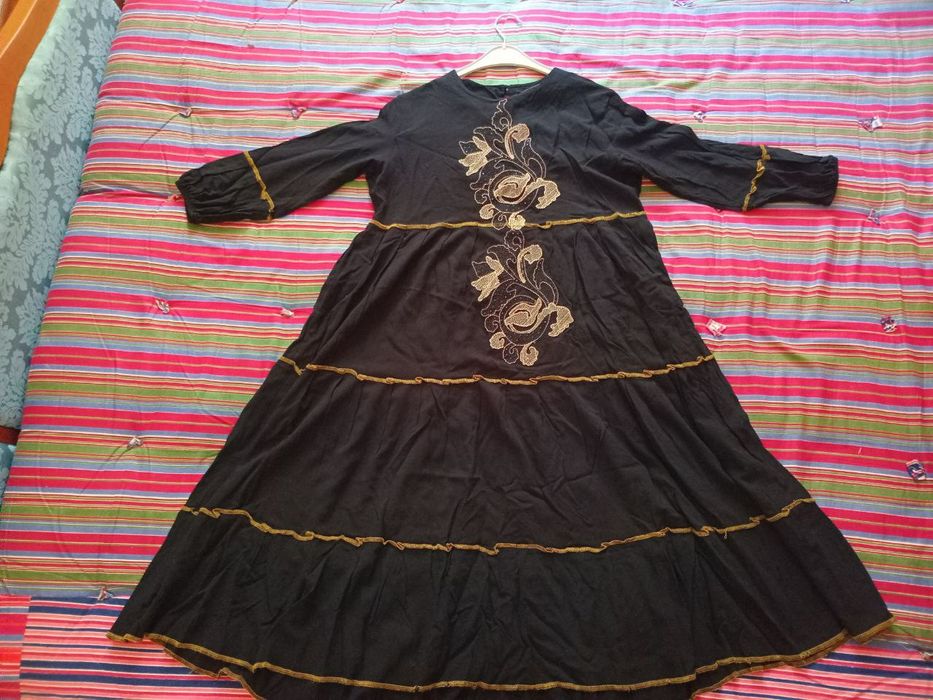 Продаеться платье Пекин-Китай