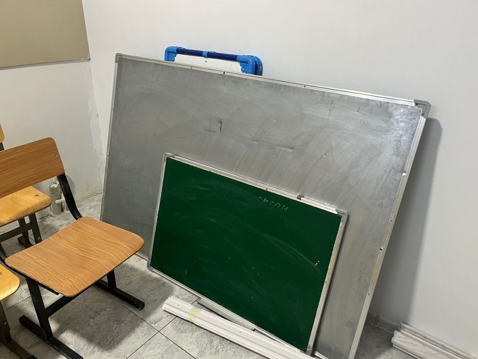 Парта столымен сатылады