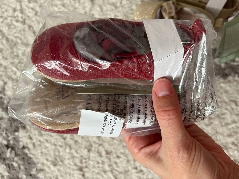 Затворени обувки ХМ 18/19 размер. Waikiki 23 и Вигами 20