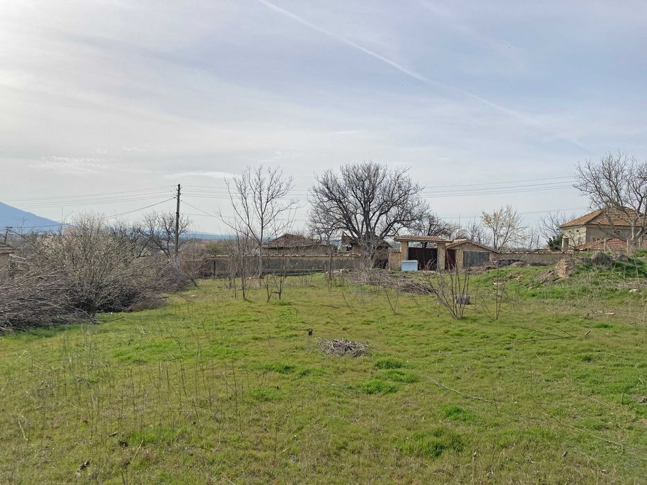 ПРОДАВА ПАРЦЕЛ за къща или за ГРАДИНАРСТВО, с. Енево (общ. Нови пазар)