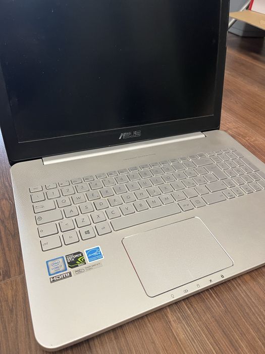Laptop Asus i7 de vanzare