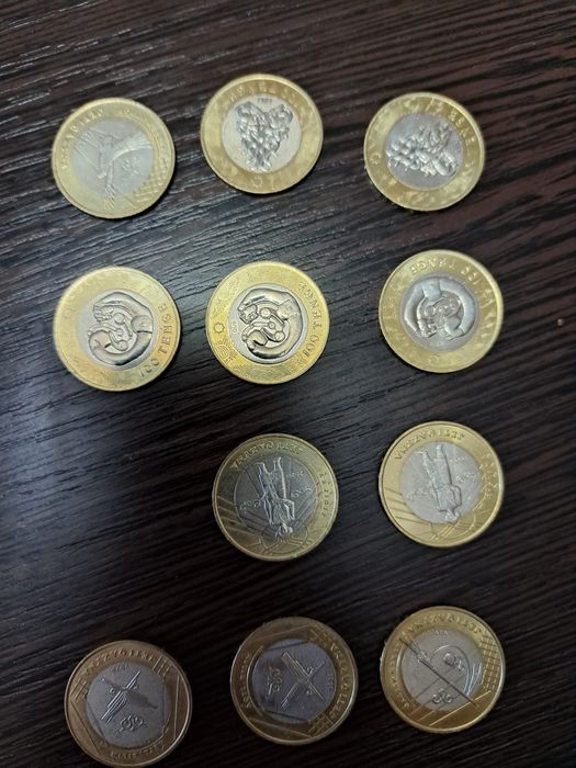 Продам коллекционные монеты 2022г