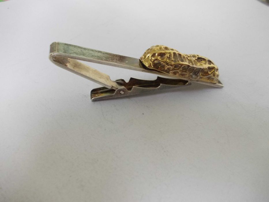 Ac de cravata vechi din argint (1)