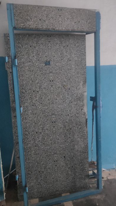 Дверь железная входная