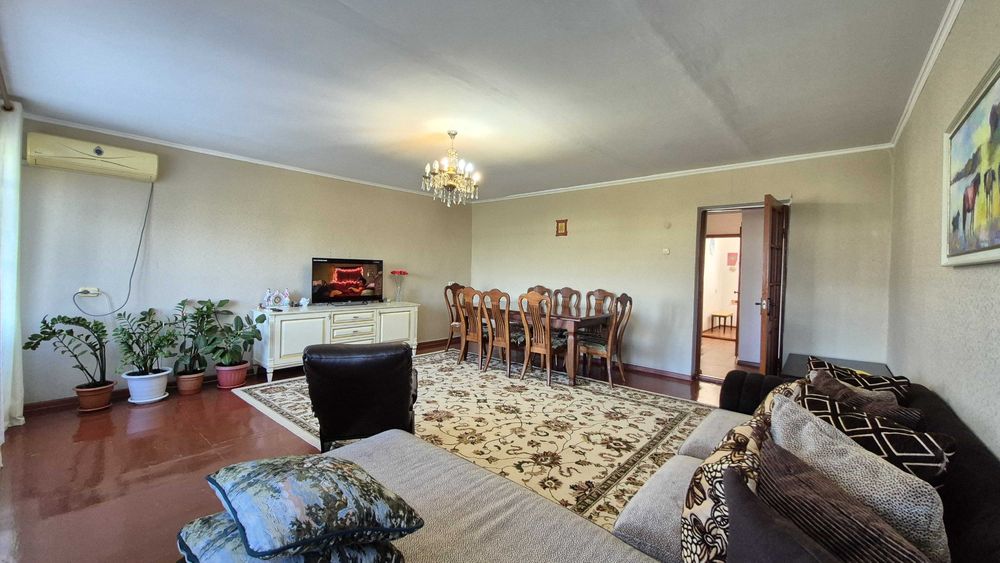 Квартира на Азаттык 42А