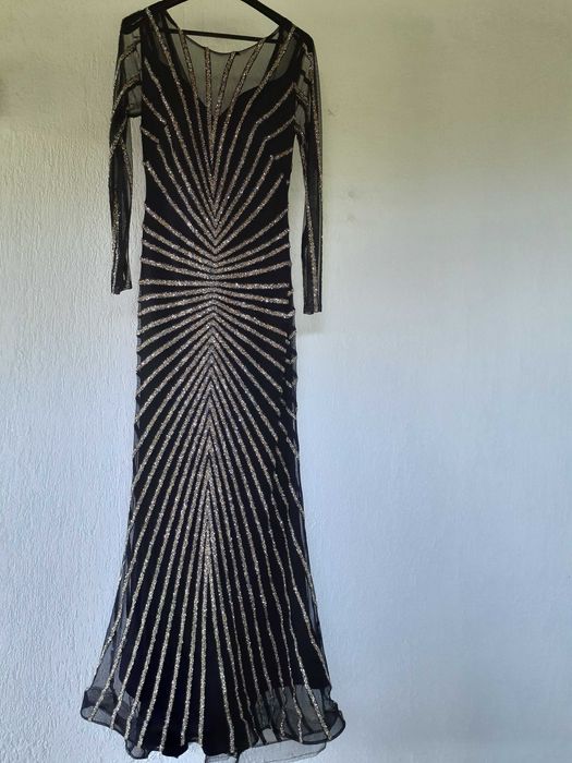 Официална рокля 40 размер