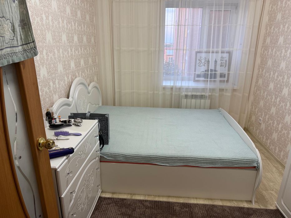 Продам спальный гарнитур