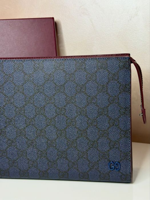 Клъч Gucci (GG Supreme)
