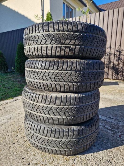 Anvelope iarna Pirelli R18