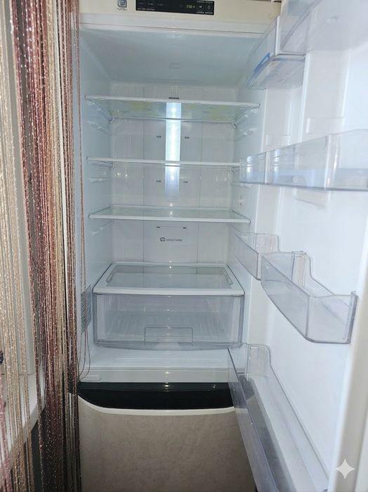 Продам холодильник LG