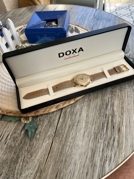 Златен часовник Doxa 18k