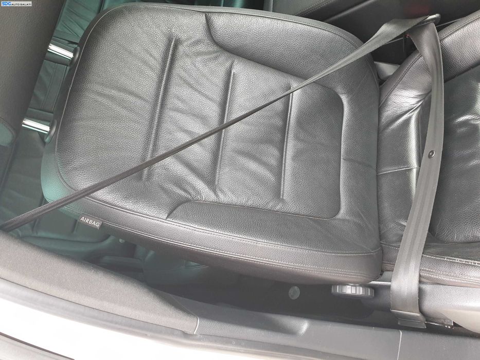 Scaun Piele Dreapta Fata cu Incalzire Volkswagen Touareg 7P 2011 - 2018 [K9031]