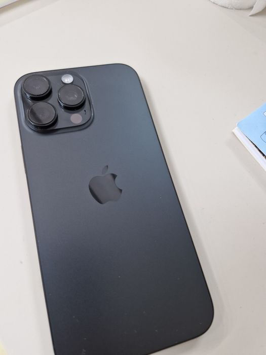 Продам IPhone 16 pro max