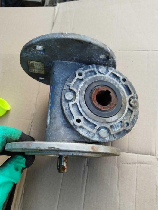 Reductor cu raport de reducere a turație de 20 la 1