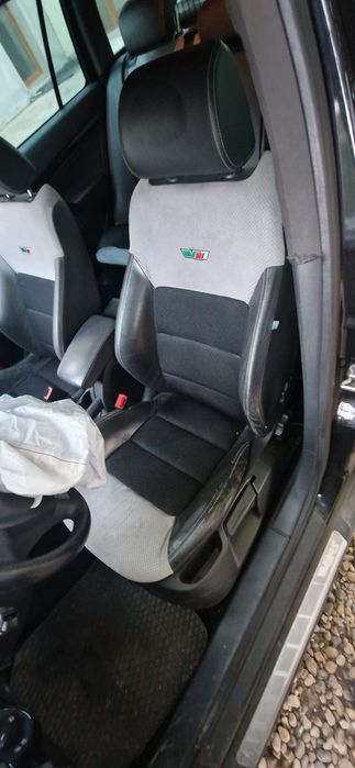 Dezmembrez Skoda Octavia 2 vrs 2.0 tdi