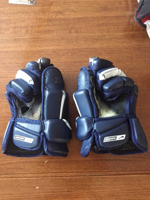 Продам краги хоккейные