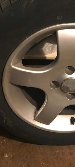 Anvelope auto si jenti