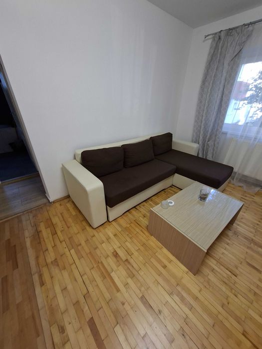 Canapea extensibila cu coltar