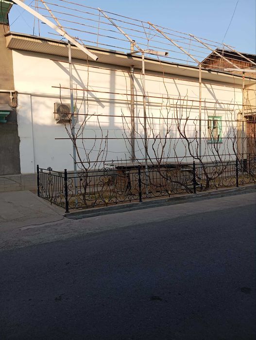 Uy sotiladi 5.6 sotik