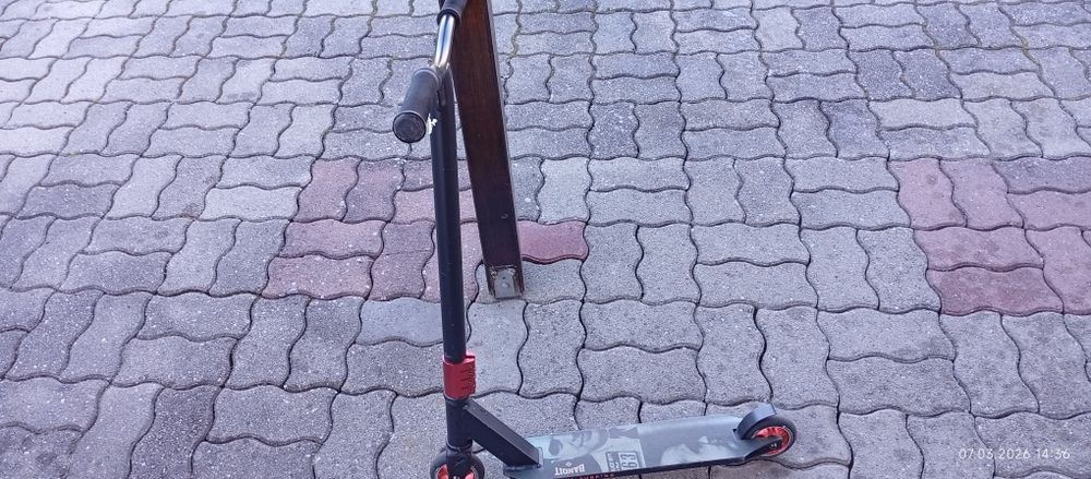 Vând trotinetă. In perfect în stare