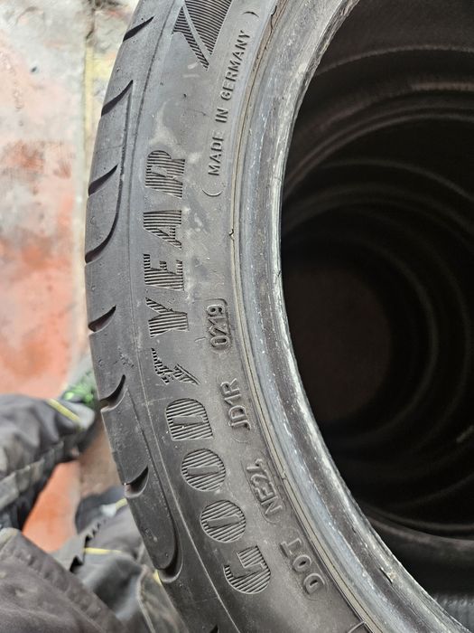 Гуми 285/35/18 2броя