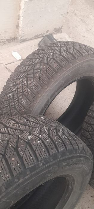 Продам покрышки 215/65/р16