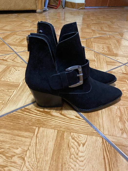 Botine noi piele intoarsa, nepurtate