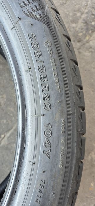 2 anvelope vara Bridgestone 285/35/20,dot 2022.Pretul este pe bucata.