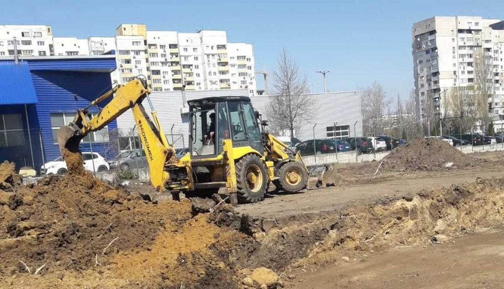 Услуга с комбиниран багер